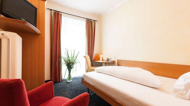 Hotel Belvedere Scuol Quarto foto